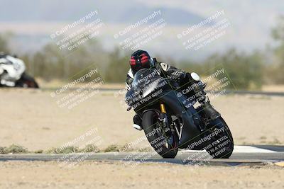 media/Nov-16-2025-Race Pace (Sun) [[8c5fa54630]]/Verified Riders/2-Turn 7 (945am)/